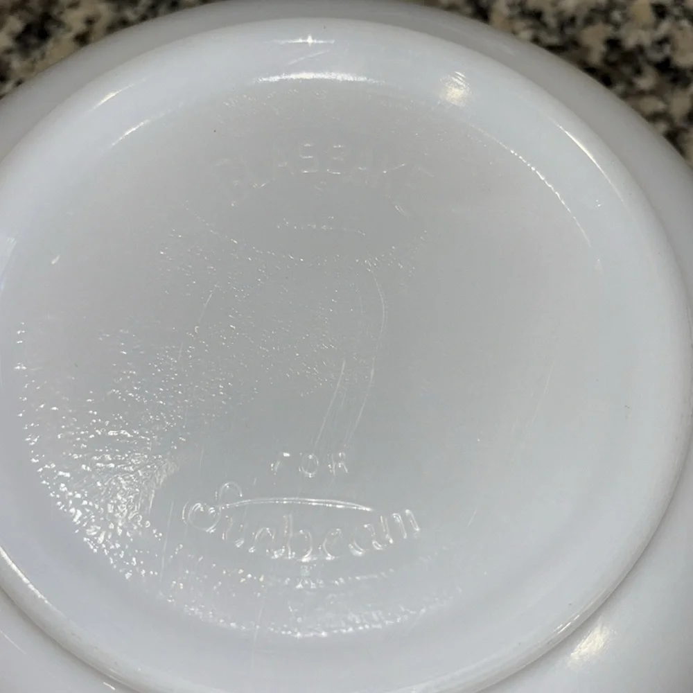 Vtg GlassBake 9 Made for Sunbeam White Glass Mixing Bowl 9” x 4 1/2” pour spout